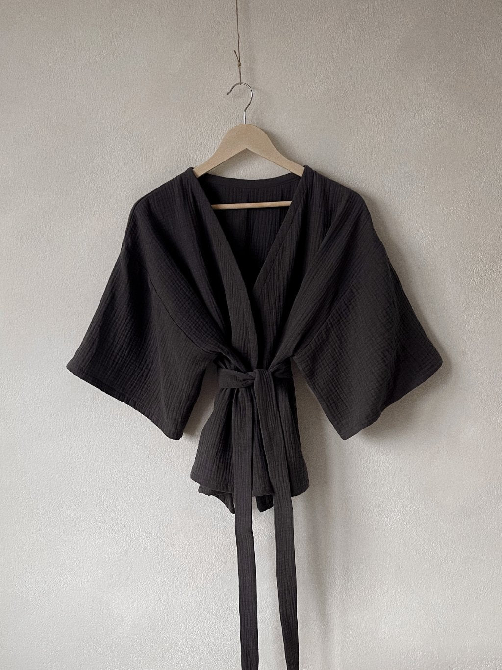 MOLLY kimono top s 3/4 rukávom - čierny