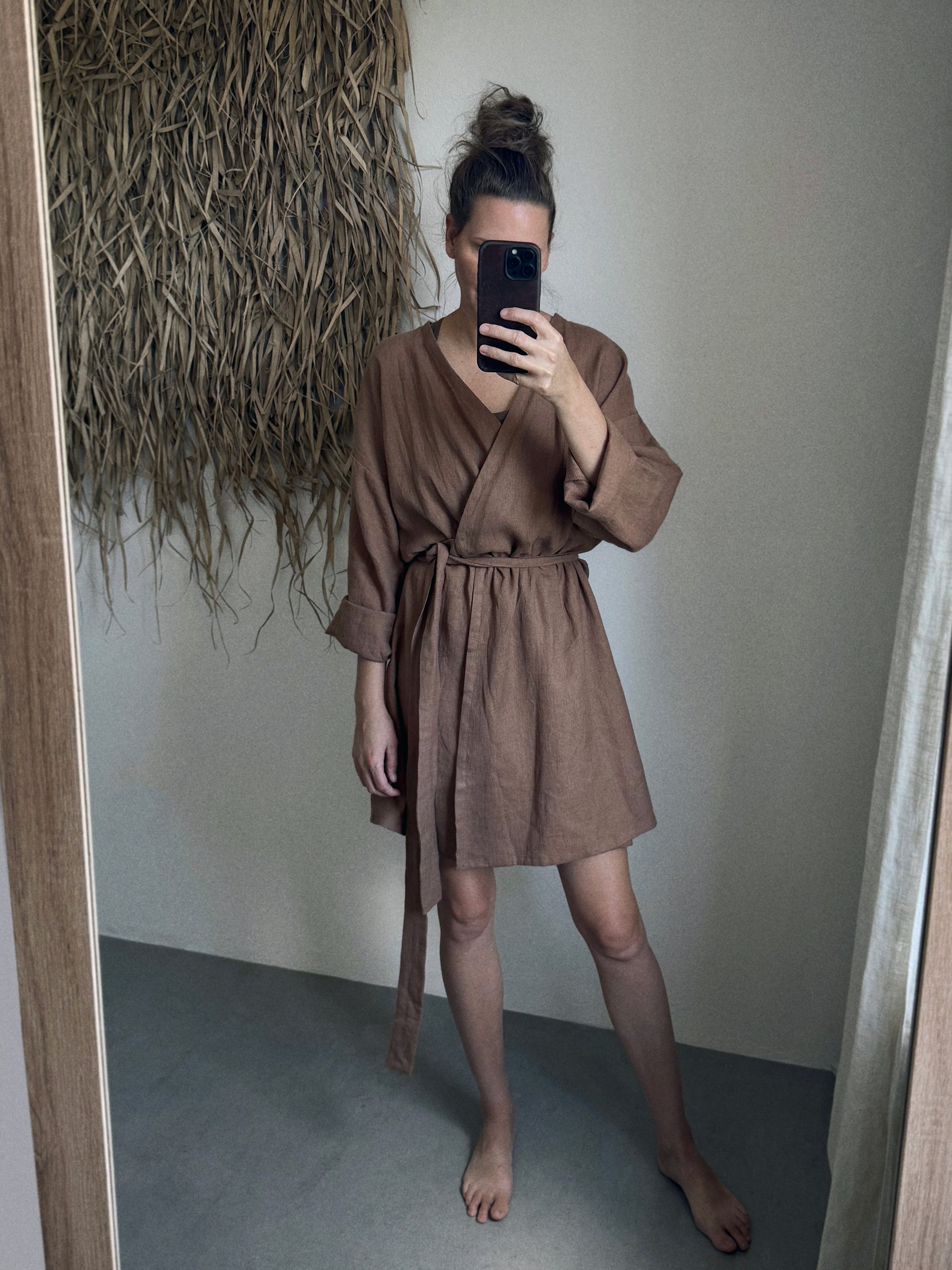 Ľanové midi kimono MELLANY s dlhým rukávom - hnedé