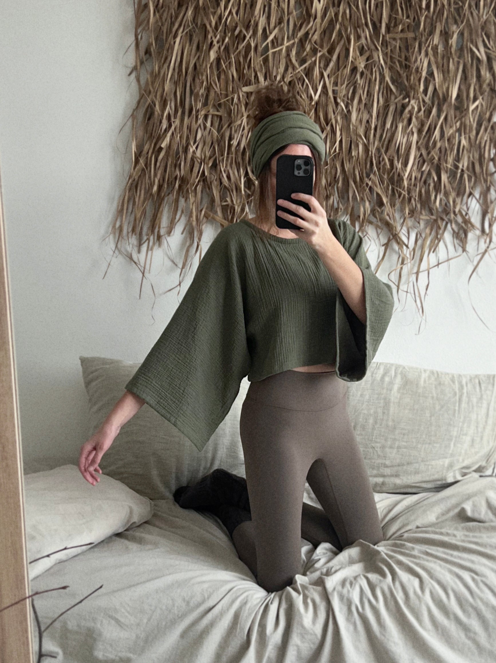 REI crop top - olivový