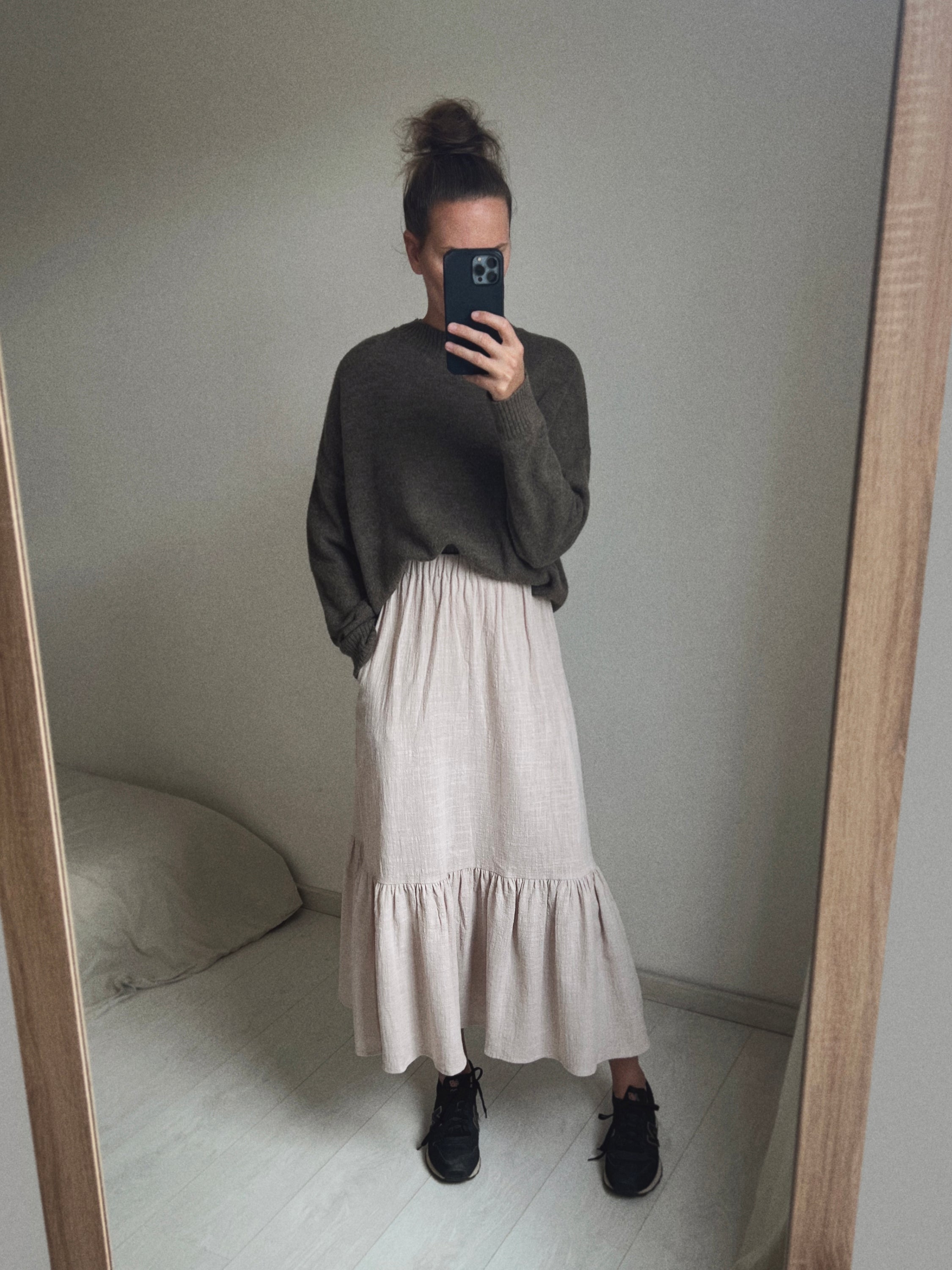 Sukna s volánom - prírodná