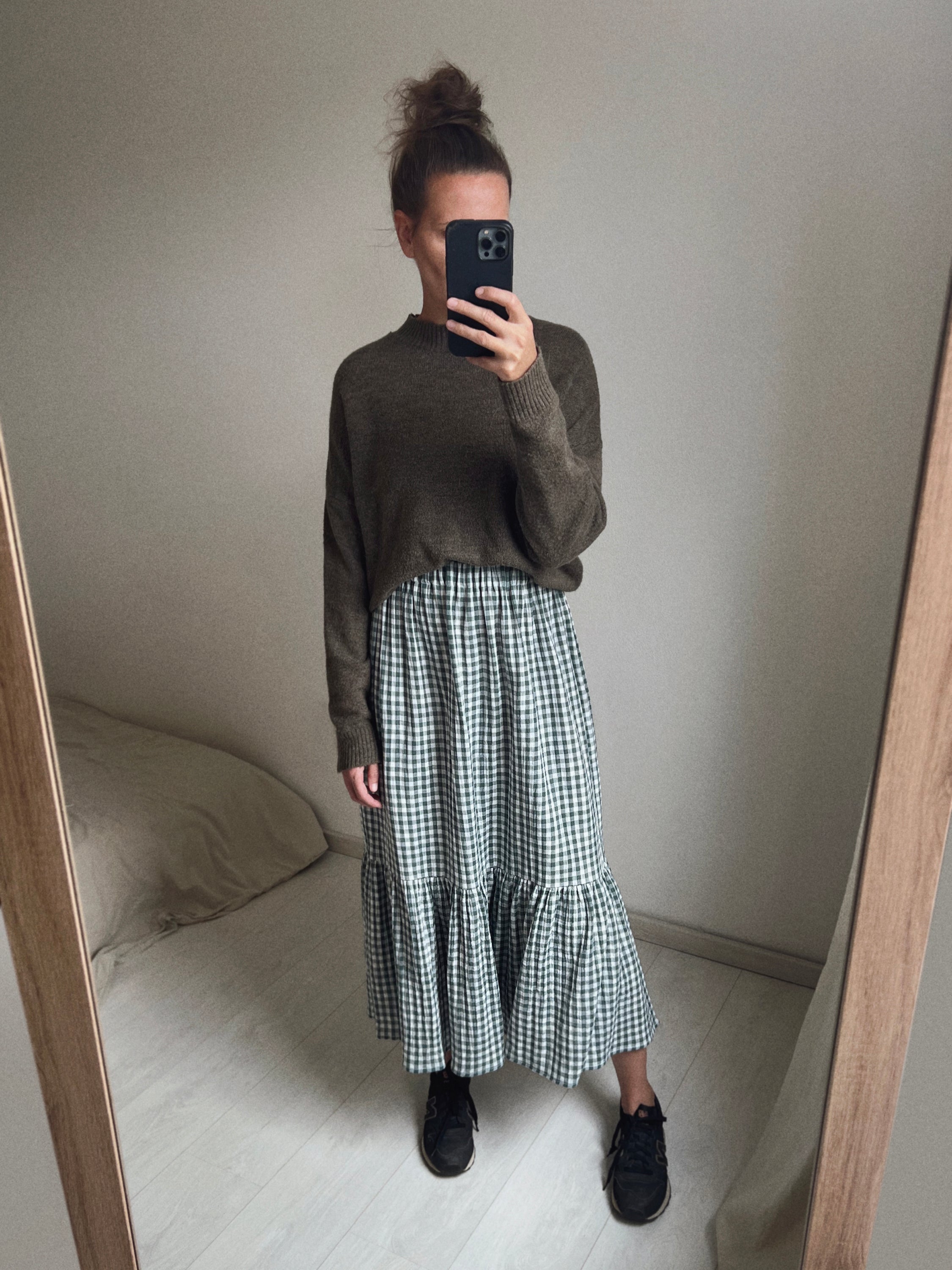 Sukně s volánem - zelené malé káro