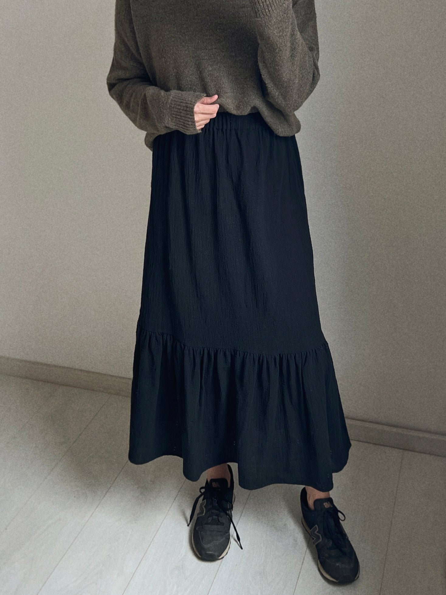 Sukně s volánem - černá